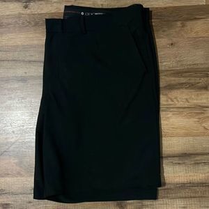 Tiger Woods collection size 42, shorts